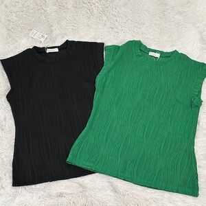 ❤️ Bundle of 2 NWT Moshu Ribbed Blouses